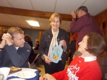 050115 Lars Ruth with prize BA