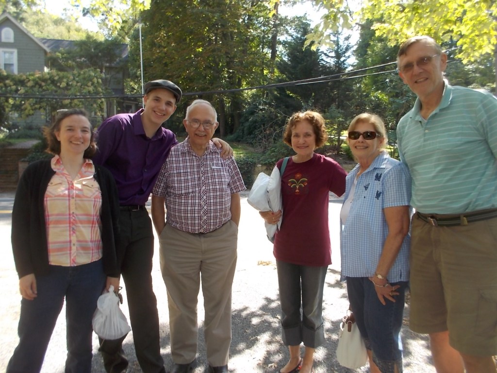 091915 Driveway goodbyes