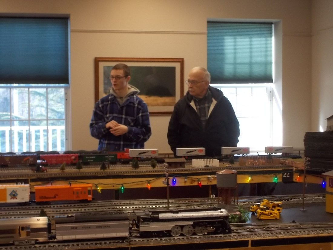 121915 David John train show