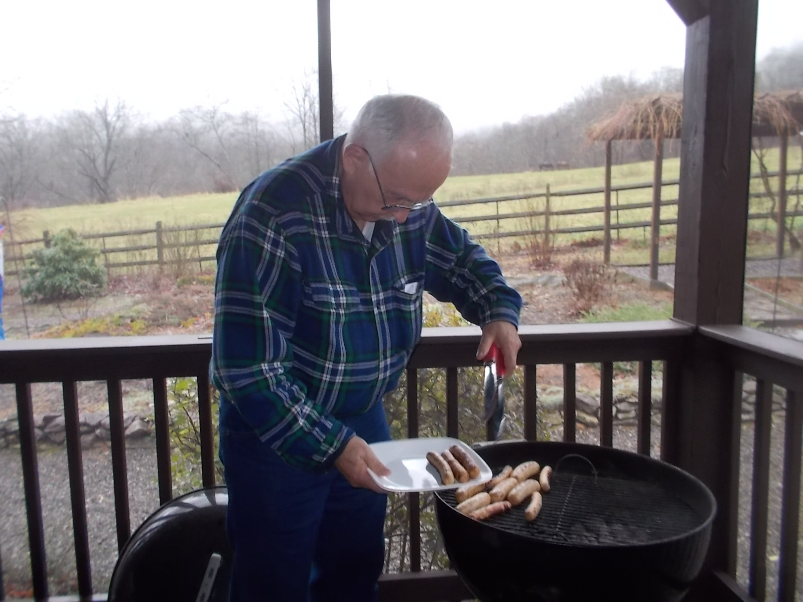 122415 Grilling on a warm Christmas Eve.JPG