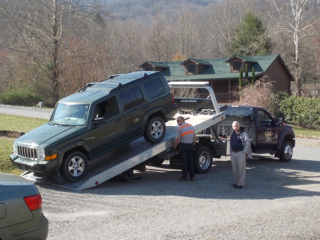 032416 Jeep escorted home.JPG