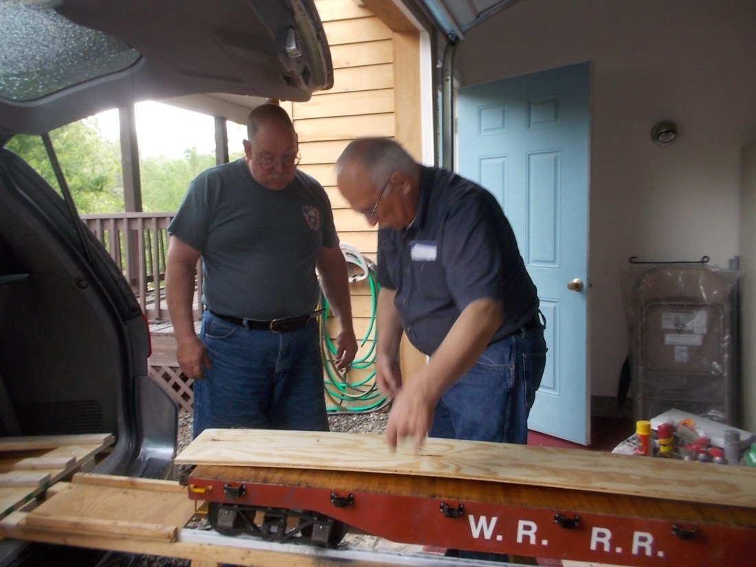 050316 (1) Dennis JC flatcar.JPG