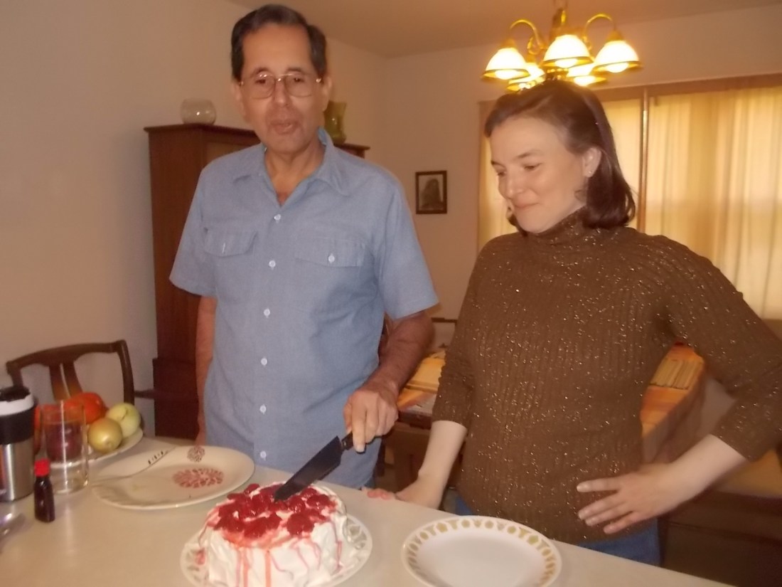 111116 Michael cuts Kate's cake.JPG