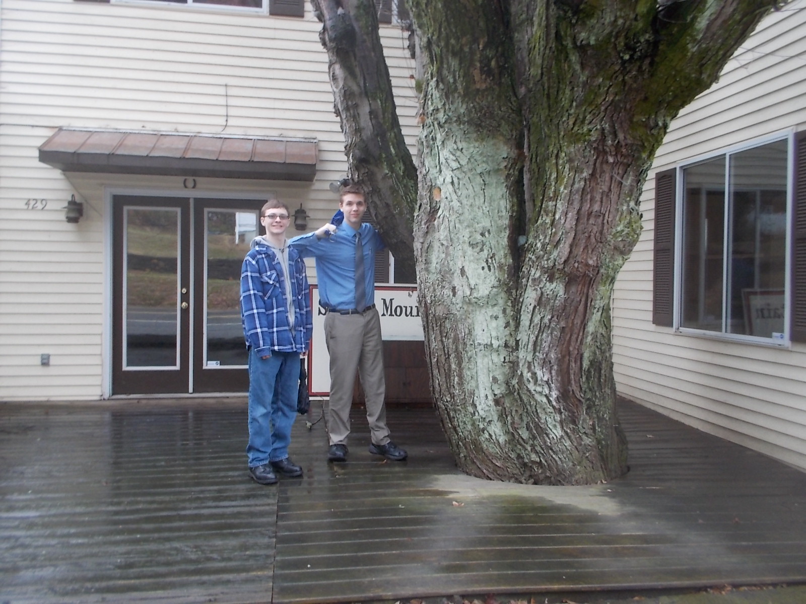 122716 D N in Dillsboro.JPG