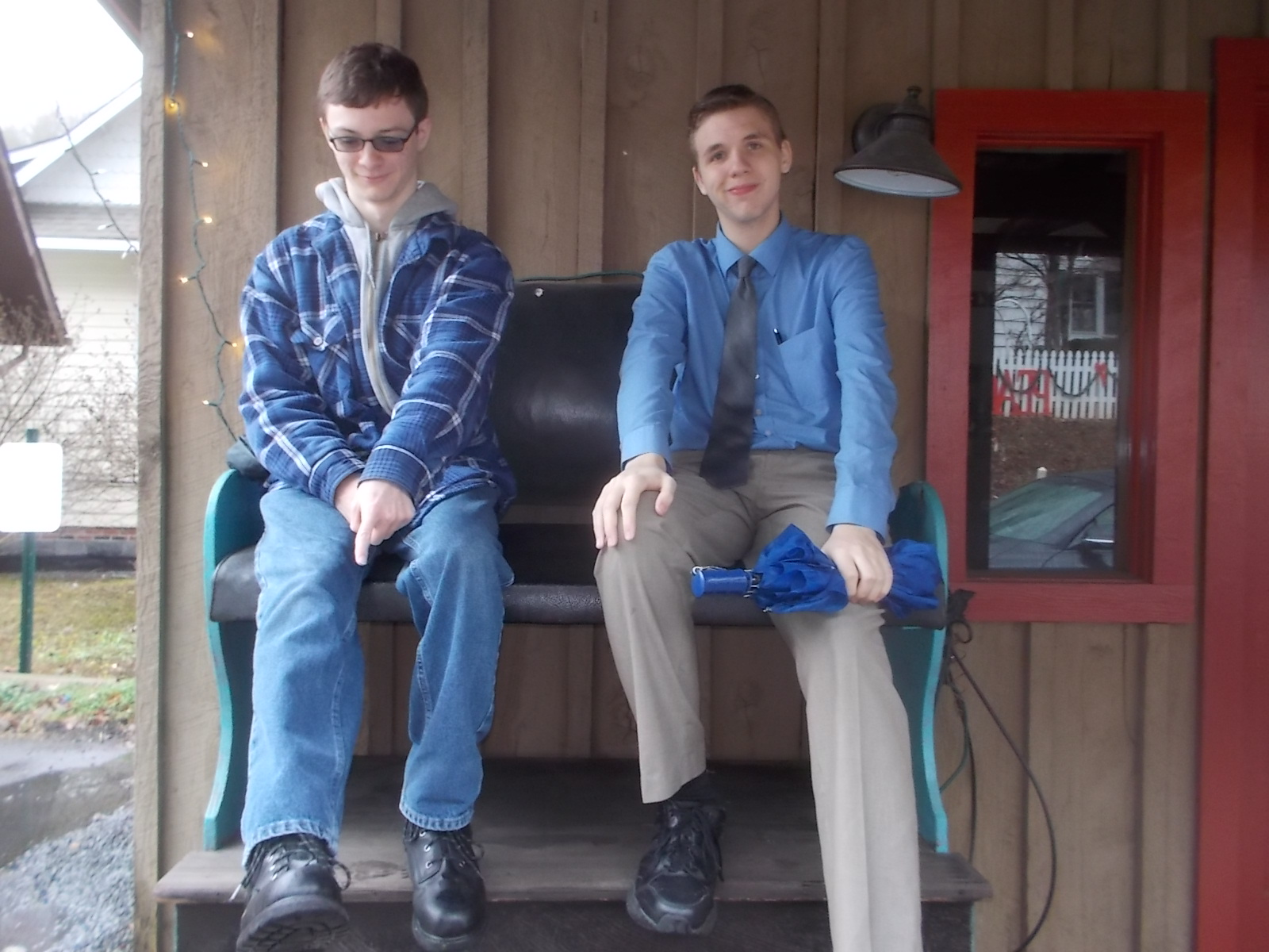 122716 D N shoe shine stand in Dillsboro.JPG