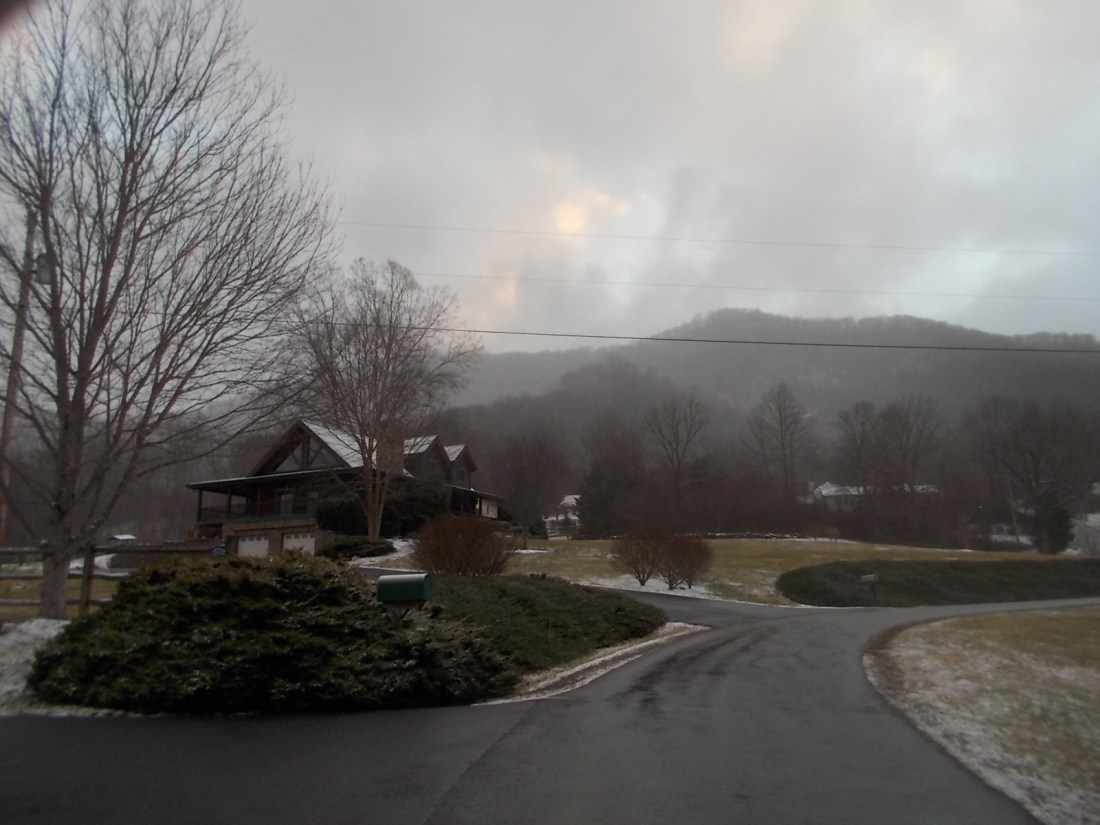 020917 Snowing at dawn.jpg