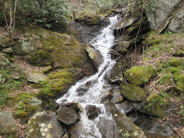 050518 Little waterfall.JPG