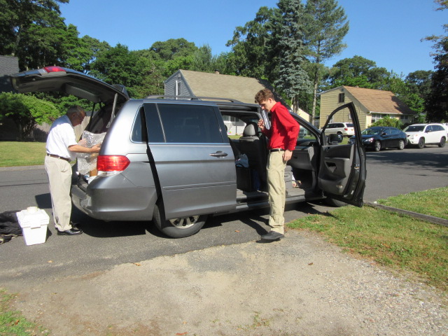 062518 JC N packing the car.JPG
