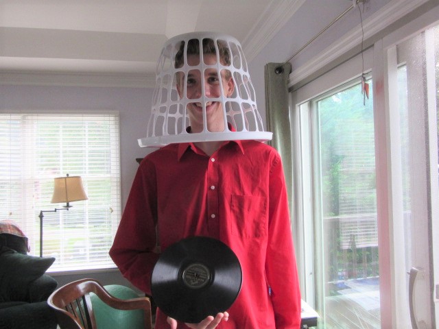 072218 N delivers laundry basket.JPG