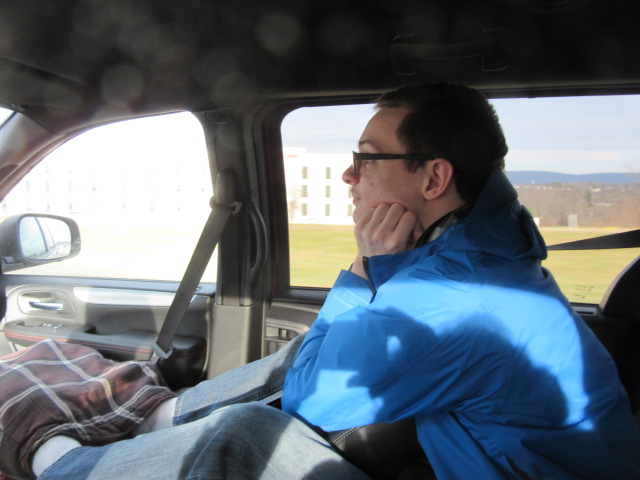 121718 using headrest as a chin rest.JPG