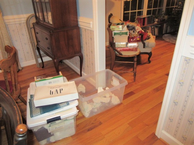 010919 Undecorating at the Mehrlings.JPG